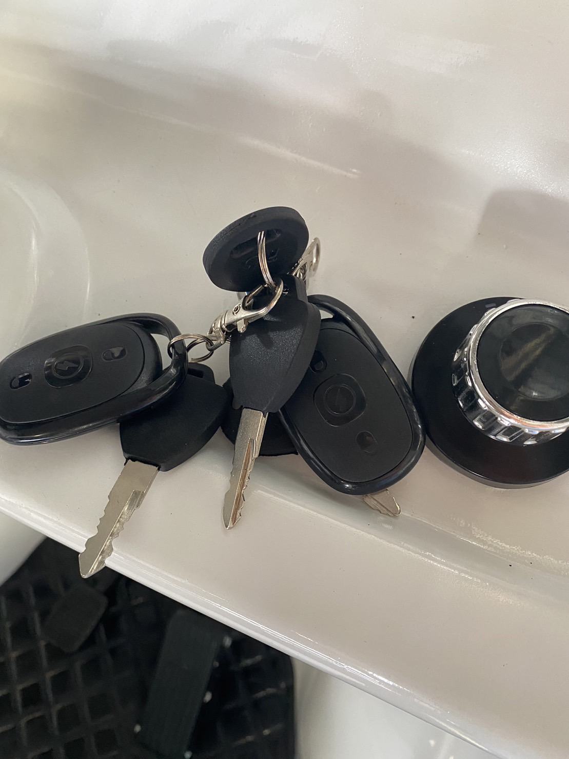 รถกอล์ฟไฟฟ้า 4 ล้อ 4 ที่นั่ง รุ่น M-04 ขับแบบพวงมาลัย