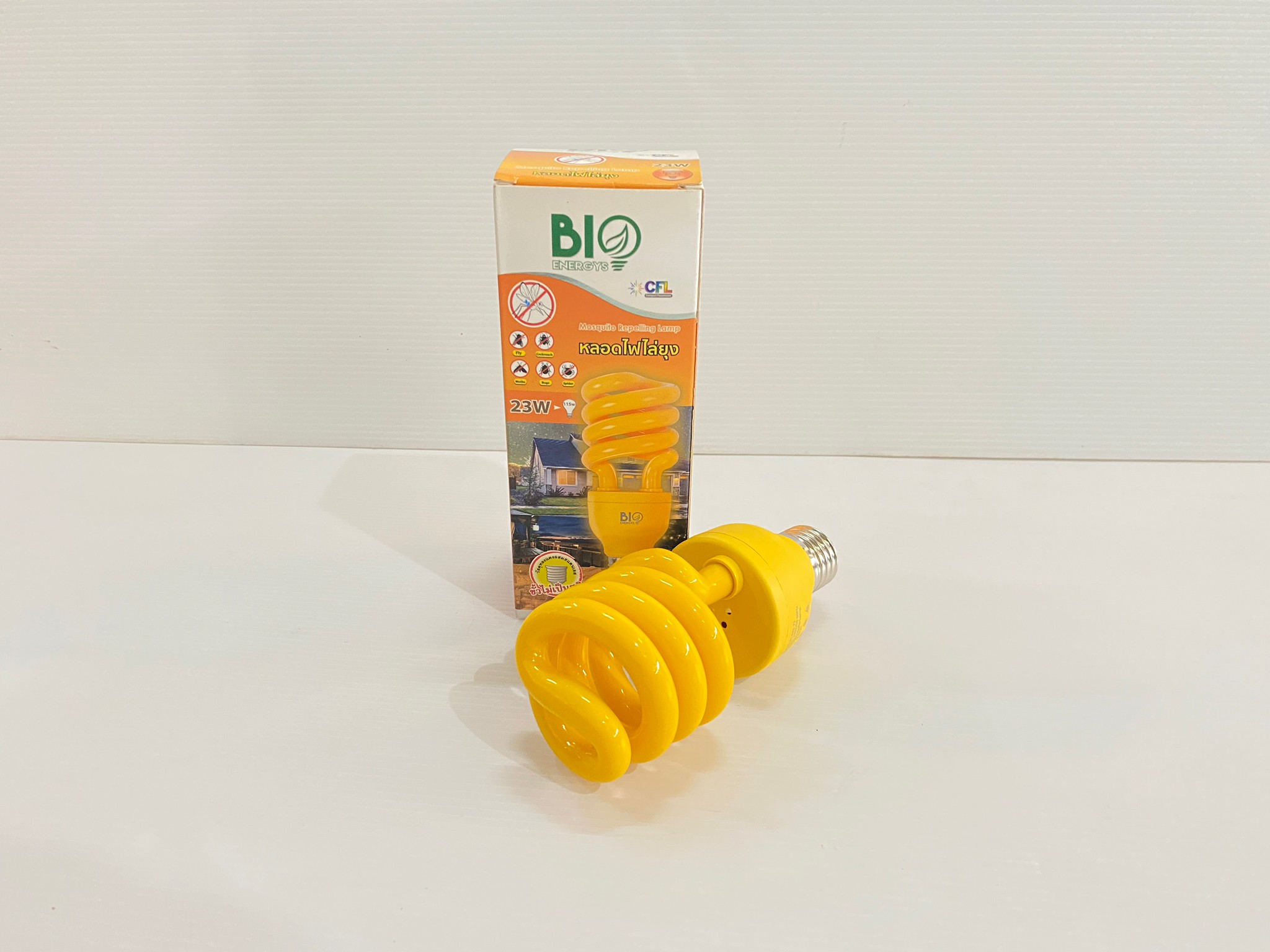 Bio Bulb หลอดไฟไล่ยุง ไล่แมลง ช่วยป้องกันยุงและแมลง ไร้สารพิษ CFLTornado 23W แสงสีส้ม