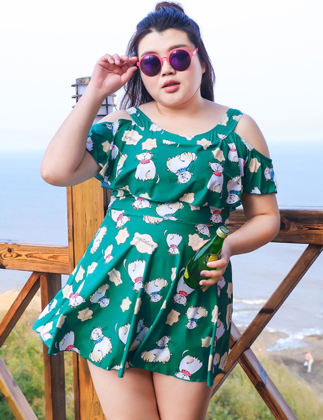 ชุดว่ายน้ำคนอ้วน พร้อมส่ง :ชุดว่ายน้ำแฟชั่นสีเขียวแต่งลายการ์ตูนเว้าไหล่ สีสันสดใสแบบเก๋ มีกางเกงขาสั้นใส่ด้านในน่ารักมากๆจ้า:รอบอก36-42นิ้ว เอว34-42นิ้ว สะโพก40-48นิ้วจ้า