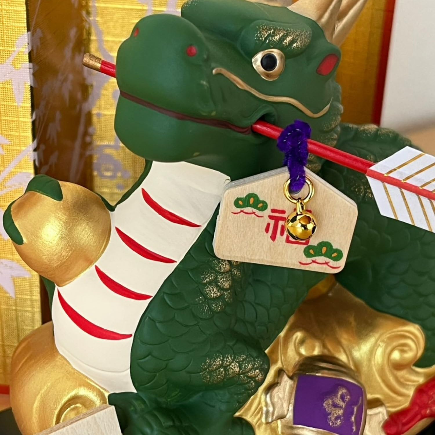 [PRE-ORDER] มังกรเขียว คาบธนู แห่งความสำเร็จ 11 x 13 cm ของมงคลญี่ปุ่น ฮวงจุ้ยโต๊ะทำงาน เสริมโชคลาภ ปีมังกร นำเข้าจากญี่ปุ่น Dragon Zodiac 2024