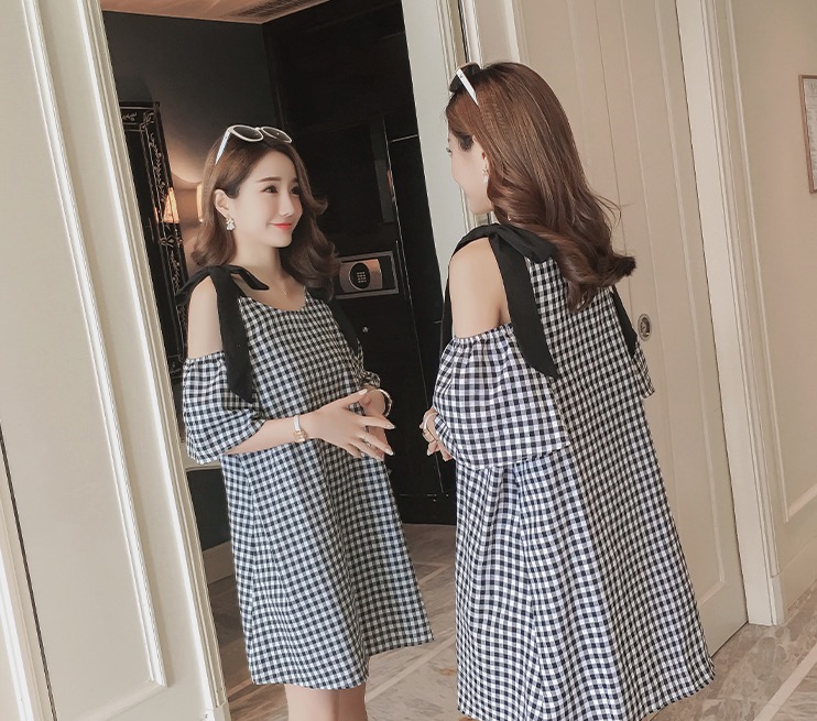 เดรสคลุมท้องแฟชั่นเปิดไหล่ ให้นมได้ ผูกโบว์ที่ไหล่ ลายสก๊อตเล็ก น่ารักมากๆ M,L,XL,XXL