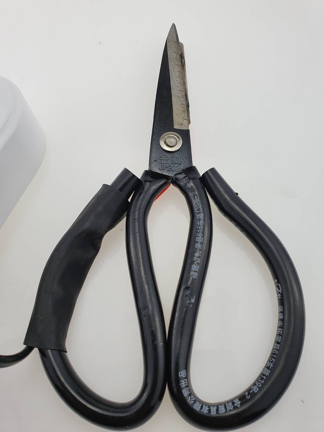 กรรไกรความร้อนตัดผ้าใช้สำหรับการตัดเสื้อผ้าให้เรียบไม่เป็นขุยร้อน 800 องศา