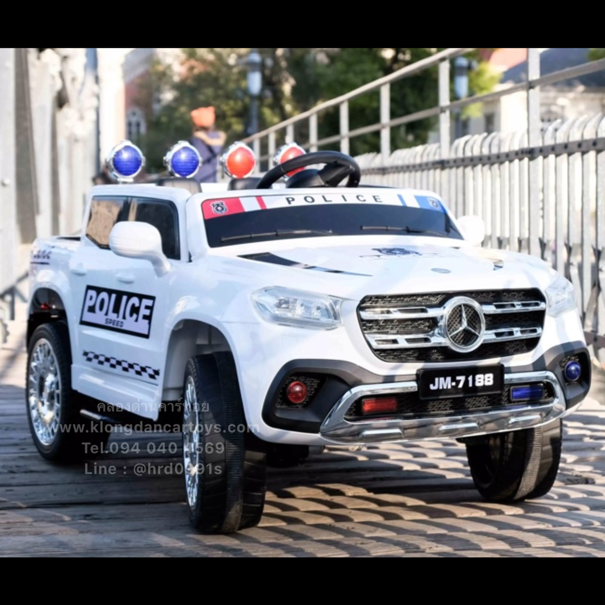 รถเด็กกะบะเบนซ์ตำรวจ4×4💥บังคับบนมือถือiphoneได้💥(5มอเตอร์,แบต12v7a, รีโมทบูลทูธ, ล้อสไลด์ได้,มีเสียงไซเรน, เล่นUSB Mp3, มีที่เหยียบพับได้, ออกตัวสมูท, มีโช้ค) แถม!ตะกร้าใส่ของ