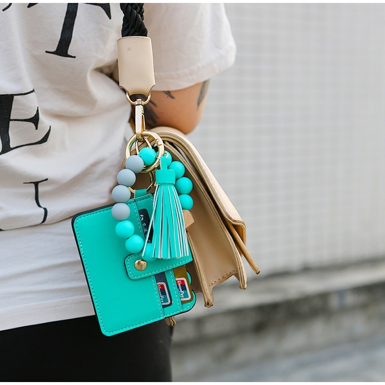 รุ่น K68230 สร้อยข้อมือลูกปัดซิลิโคน ใส่บัตรได้ 3 ช่อง