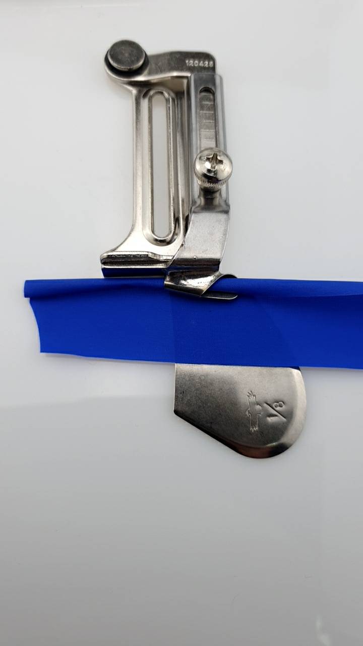 ซองพับชายผ้า แบบอมขอบ ขนาด 1/8 (3.2มิลลิเมตร) ถึง 2 นิ้ว (50 มิลลิเมตร)จักรอุตสาหกรรมเข็มเดี่ยว มีหลายขนาดให้เลือก