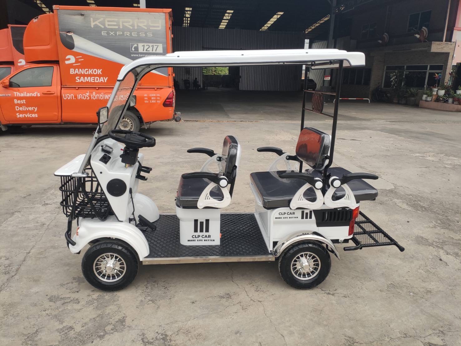 รถกอล์ฟไฟฟ้า 4 ล้อ 6 ที่นั่ง รุ่น M-04T ขับแบบพวงมาลัย