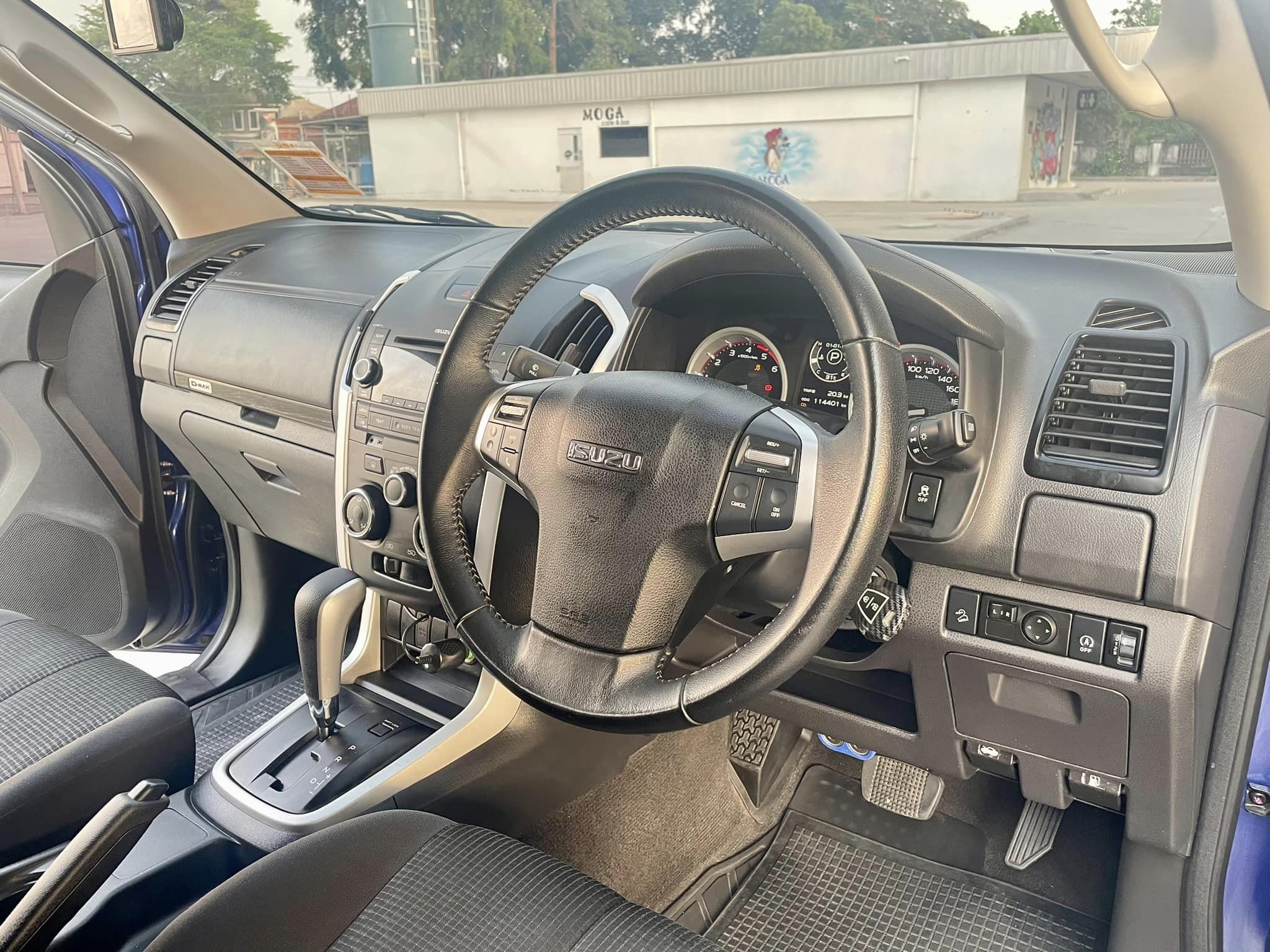 Isuzu All New Dmax Cab4 Hilander 1.9Z DDI AT 2018