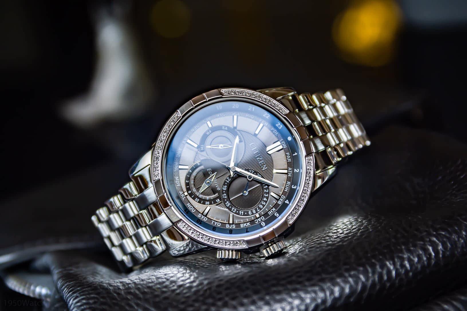 Citizen BU2080-51H นาฬิกาผู้ชาย Eco-Drive Calendrier World Time Men's Watch