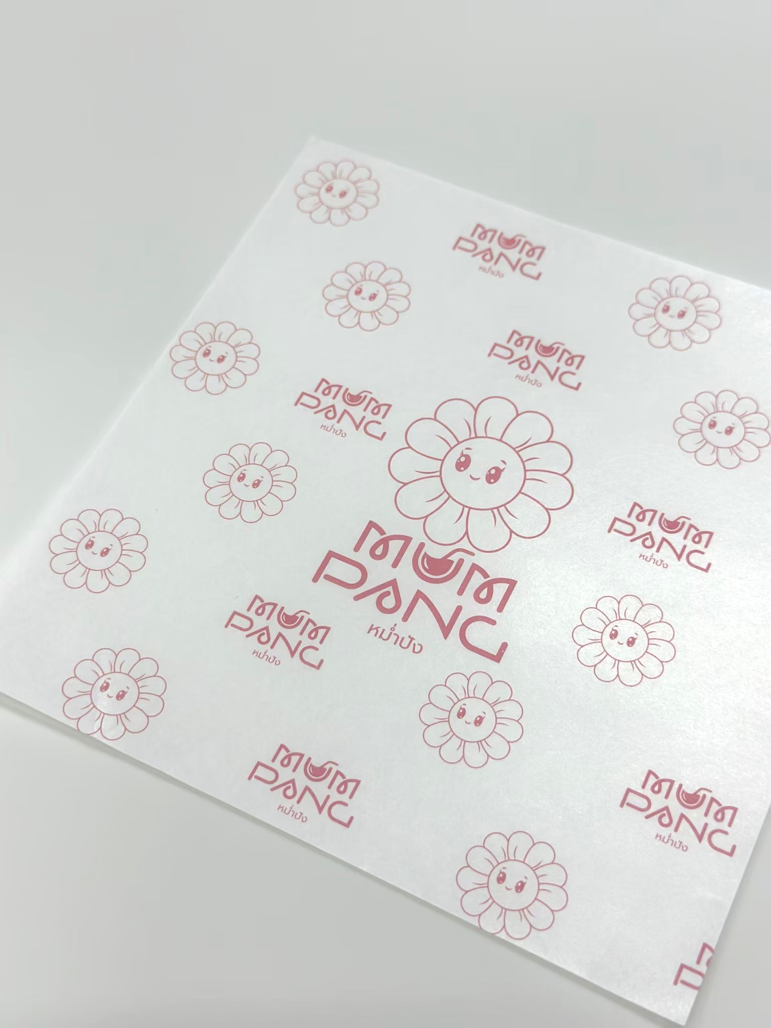 ผลงานกระดาษรองขนม