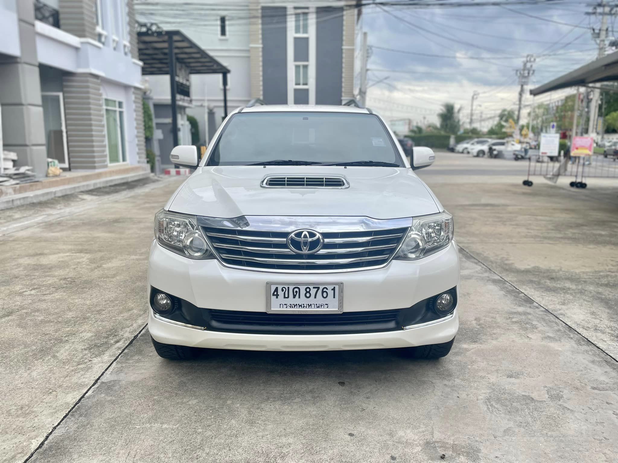 Toyota Fortuner Champ 3.0V VN Turbo เกียร์ออโต้ ปี2012 2012