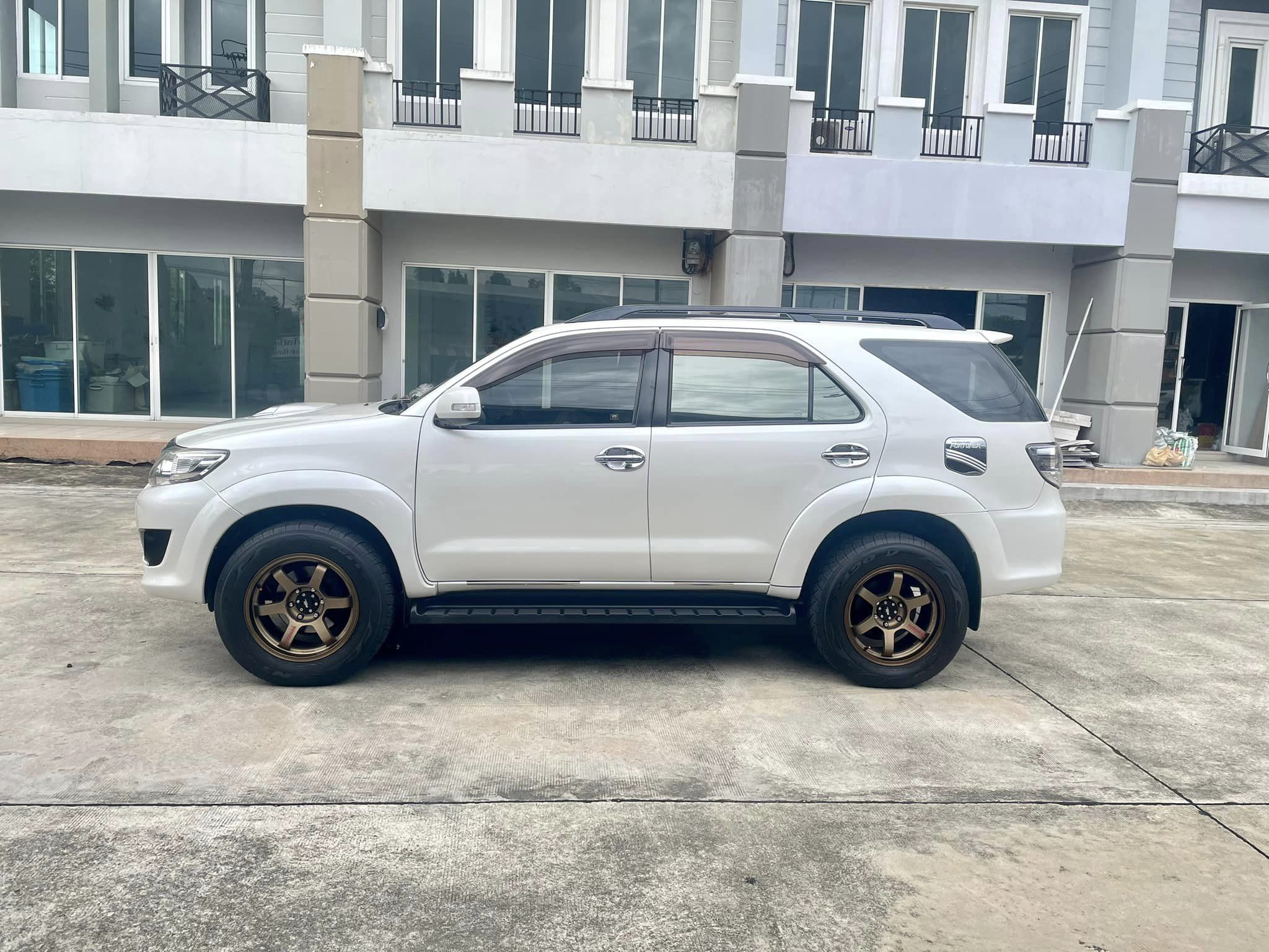 Toyota Fortuner Champ 3.0V VN Turbo เกียร์ออโต้ ปี2012 2012