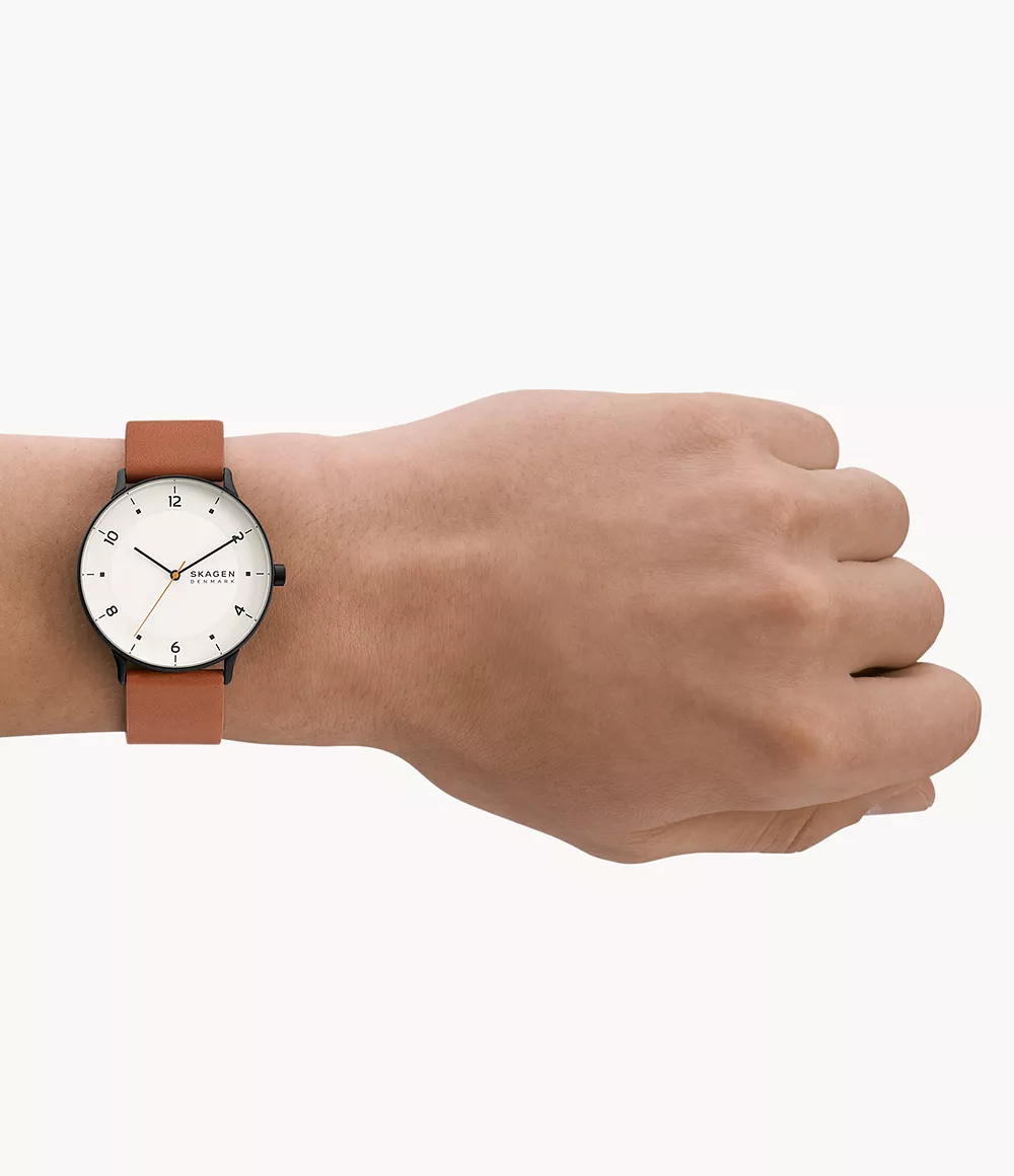 Skagen SKW6883 นาฬิกาผู้ชาย Riis Three-Hand Medium Brown Leather Men's Watch