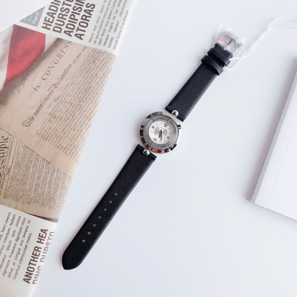 Versace VE7900120 นาฬิกาผู้หญิง Eon Quartz Women's Watch