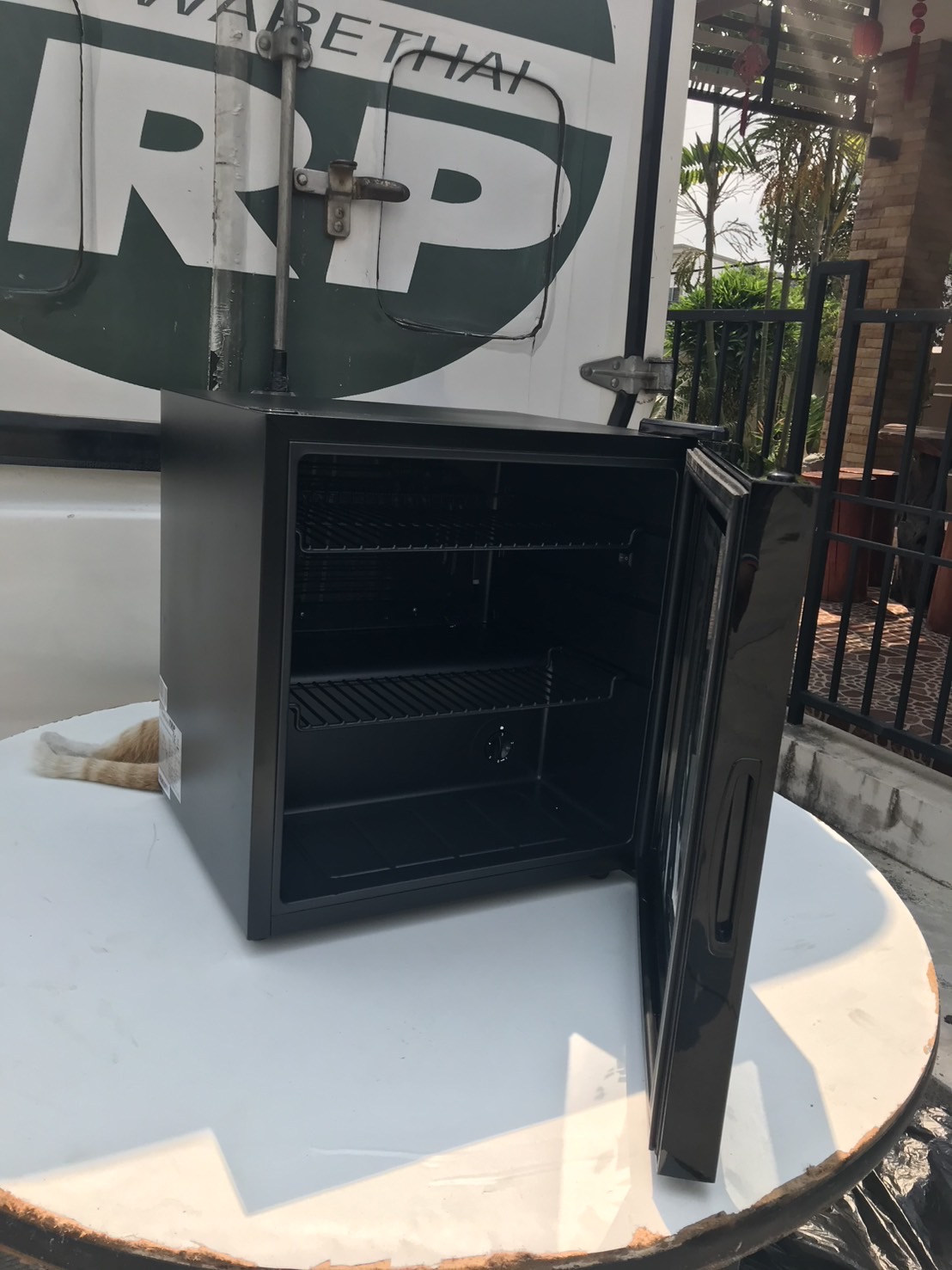 ตู้แช่น้ำในห้องพัก โรงแรม ตู้เย็นเล็ก ตู้เย็นโรงแรม นิบาร์ โรงแรม ประตูกระจกใส Mini Bar Hotel Mini Bar Glass Door