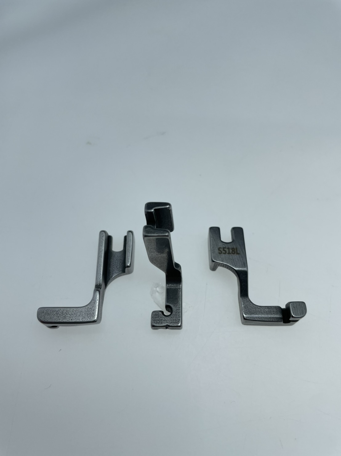 ตีนผี ซิบ S518L ตีนผีติดซิบสำหรับจักรอุตสาหกรรมเข็มเดียวใช้ เย็บง่ายได้งานออกมาสวยตะเข็บสม่ำเสมอ