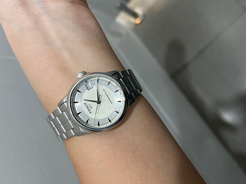 Tissot T086.207.11.031.10 นาฬิกาผู้หญิง Powermatic 80 Automatic Women's Watch