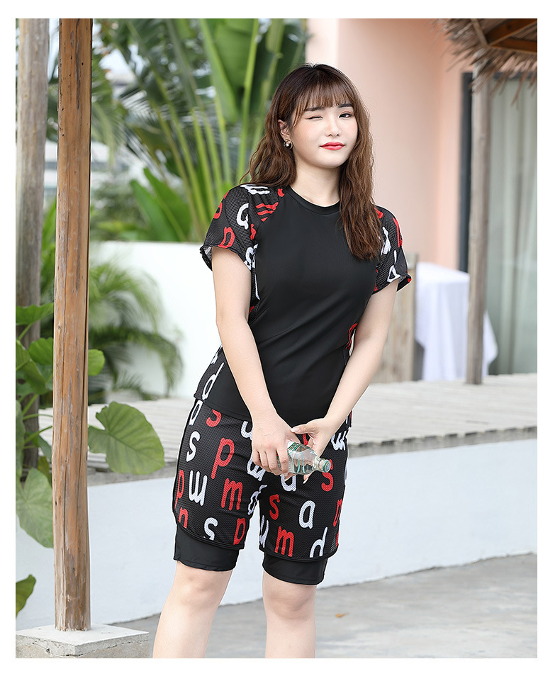 ชุดว่ายน้ำแบบสปอร์ต ทูพีชคนอ้วน 7xl พร้อมส่ง :ชุดว่ายน้ำไซส์ใหญ่สีดำแต่งลายอักษรแบบสวยเก๋มากๆจ้า : รอบอก 44 - 54 นิ้ว เอว 40 - 50 นิ้ว สะโพก 46 - 56 นิ้ว