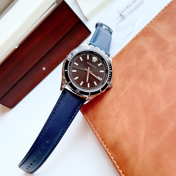 Versace VE3A00220 นาฬิกาผู้ชาย Hellenyium Quartz Men's Watch