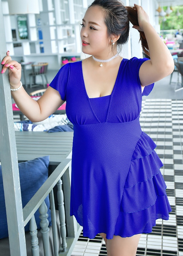 ชุดว่ายน้ำคนอ้วน พร้อมส่ง :ชุดว่ายน้ำไซส์ใหญ่แฟชั่นสีน้ำเงิน สีสันสดใสแบบเก๋ มีกางเกงขาสั้นใส่ด้านในน่ารักมากๆจ้า:รอบอก40-50นิ้ว เอว36-44นิ้ว สะโพก40-50นิ้วจ้า