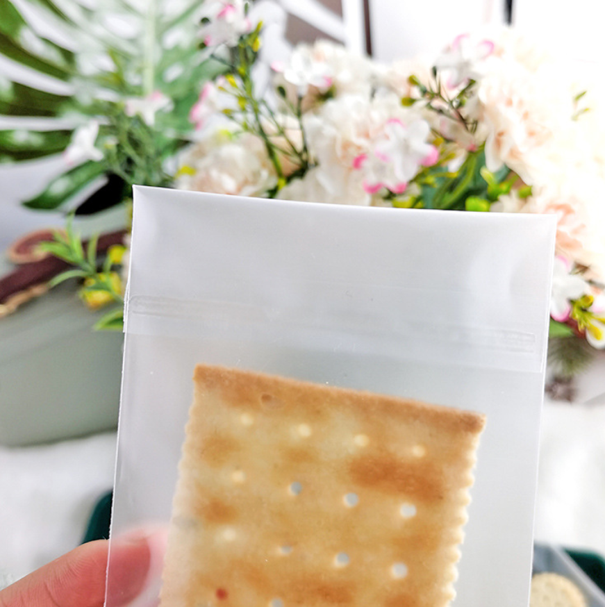 ถุงคุ๊กกี้ ฝากาว (ถุงใส ถุงขุ่น ถุงลายจุด) หลายขนาด จำนวน 95-100 ชิ้นต่อแพ็ค