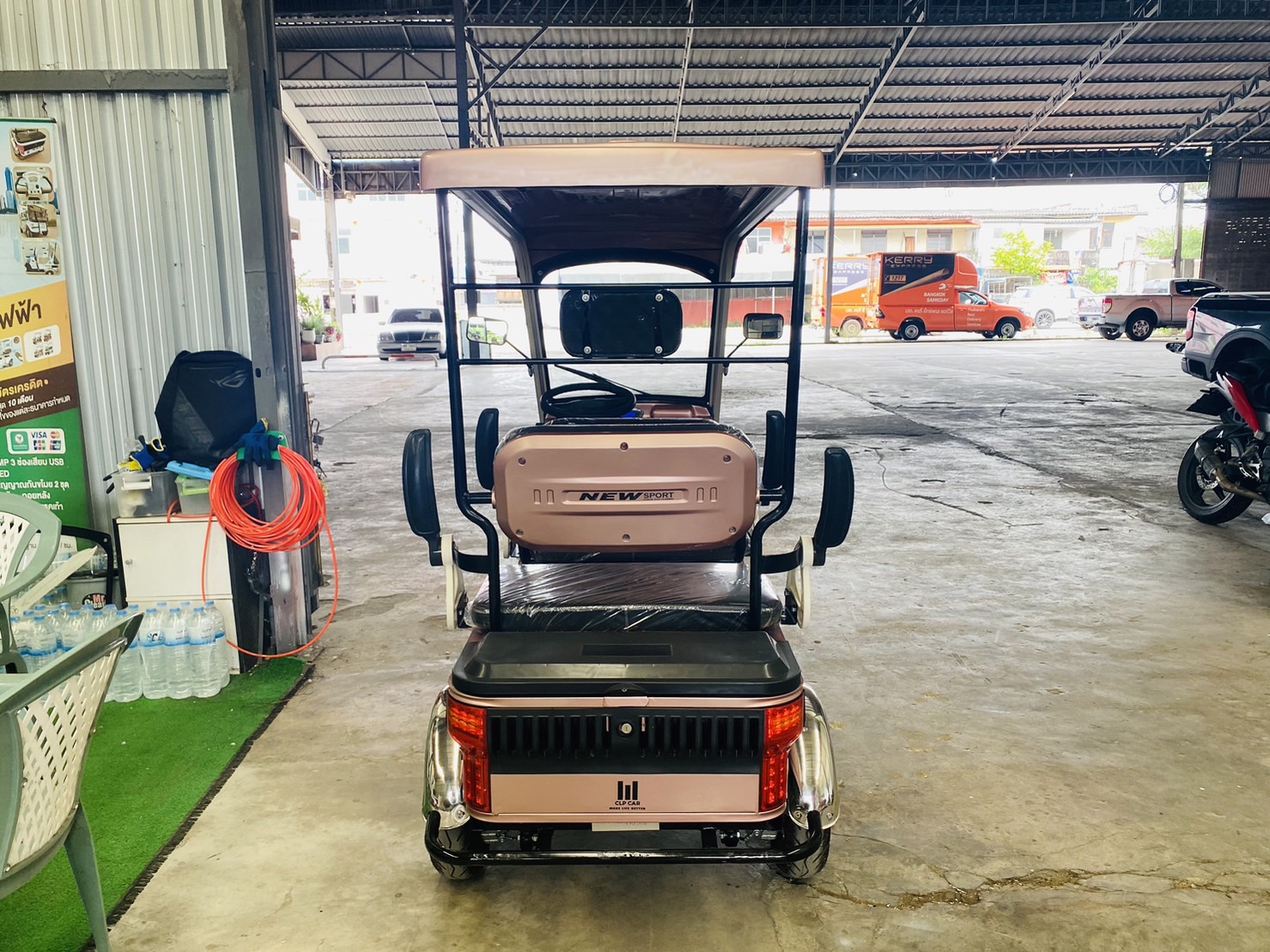 รถกอล์ฟไฟฟ้า 4 ล้อ 4 ที่นั่ง รุ่น M-04 ขับแบบพวงมาลัย