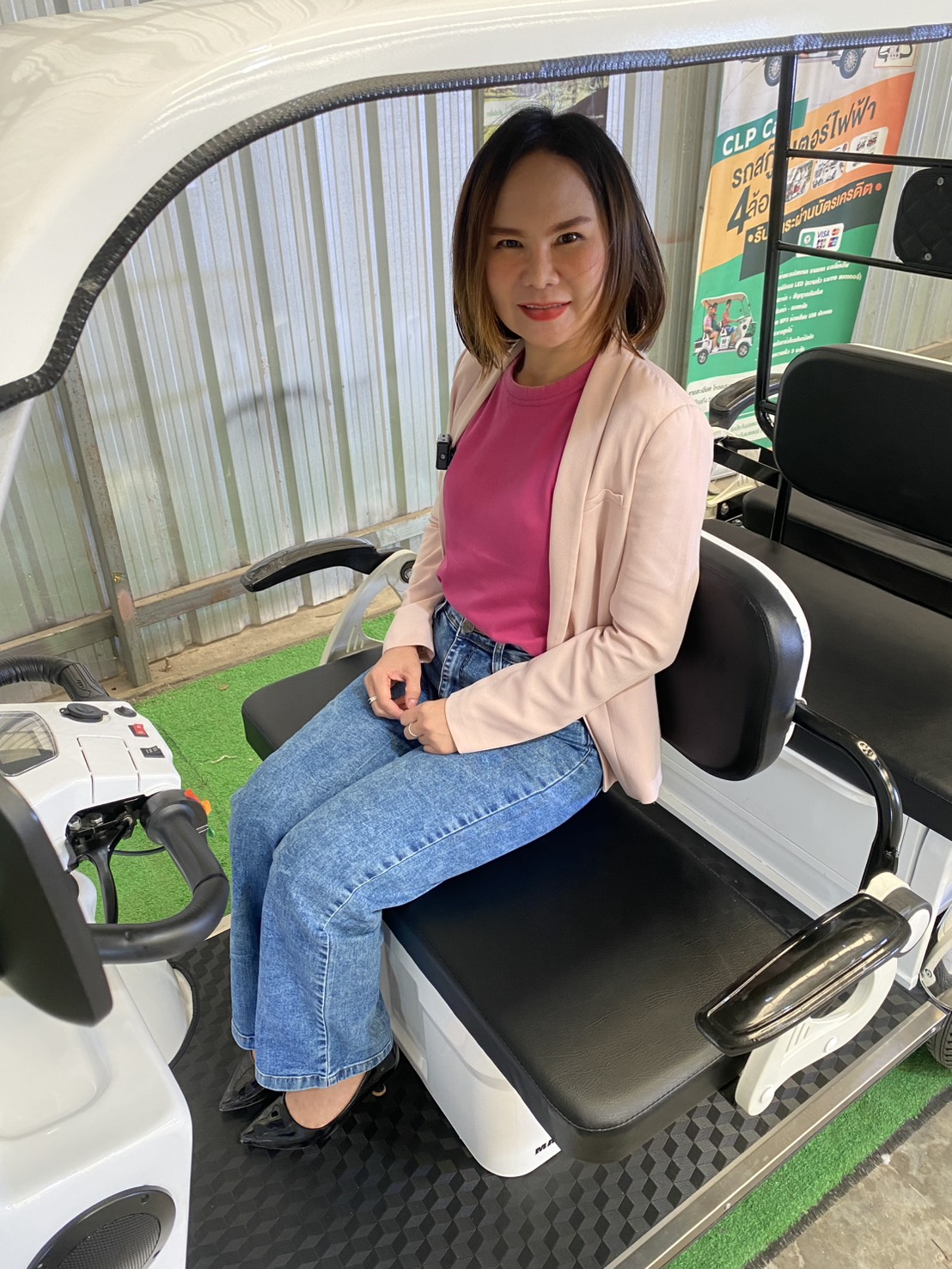 รถไฟฟ้า 4 ล้อ 6 ที่นั่ง (คนไซส์ใหญ่) รุ่น M-01ฺB BIG PLUS ยี่ห้อ CLP CAR ขับแฮนด์บิด