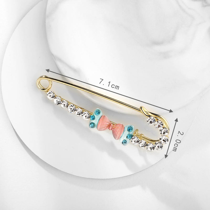 เข็มกลัดติดชุด สวย หรู ดูดี มีให้เลือกหลายสิบแบบ น่ารัก กันสารพัดเลยจร้าา V.3