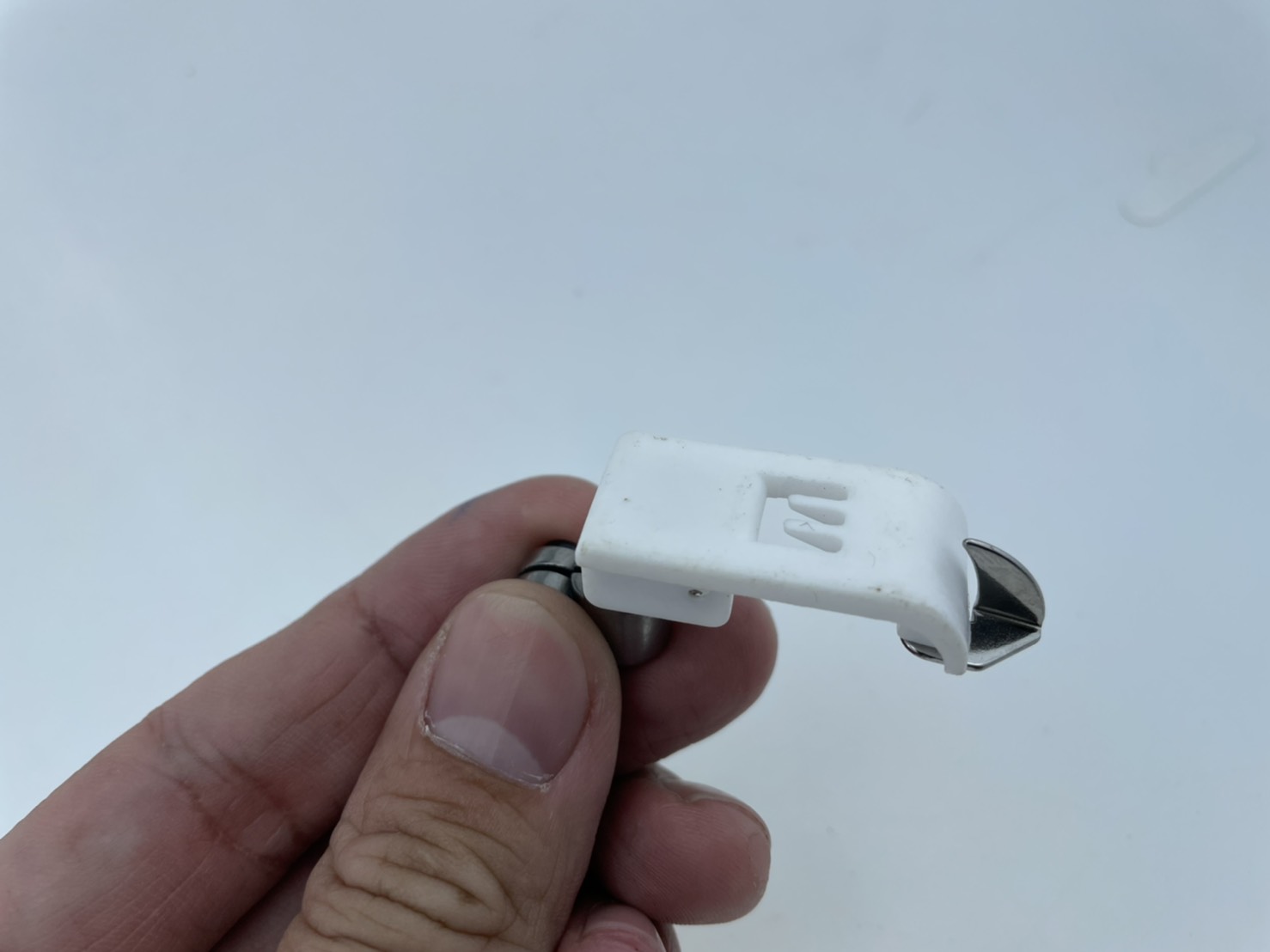 ตีนผีจักรลาทับ มีหัวเรือ แบบพลาสติก จักรลาอุตสาหกรรม ของแท้อย่างดี