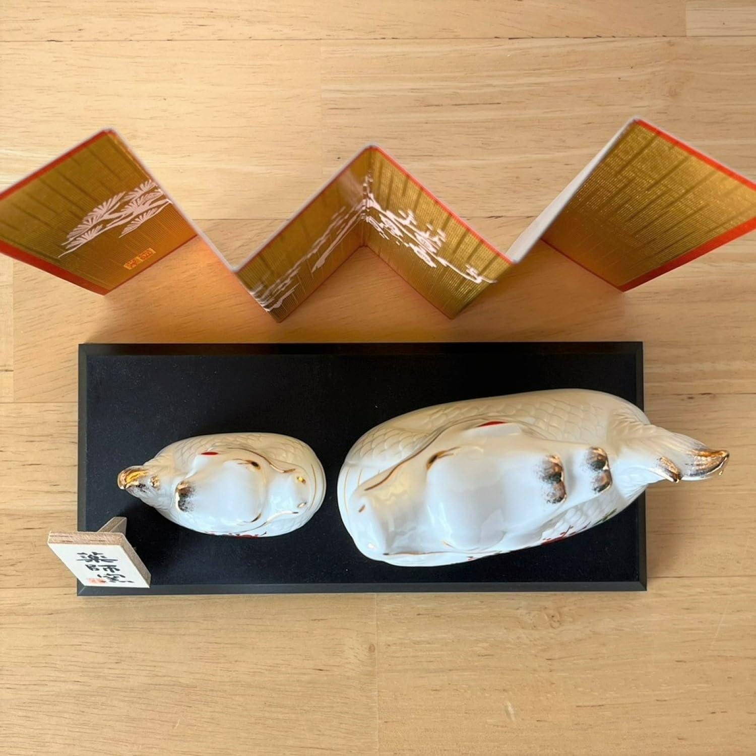 [PRE-ORDER] มังกรคู่ มังกรขาว ลายดอกไม้ ของมงคลญี่ปุ่น ฮวงจุ้ยโต๊ะทำงาน เสริมโชคลาภ ปีมังกร นำเข้าจากญี่ปุ่น ของขวัญ วันตรุษจีน Dragon Zodiac 2024