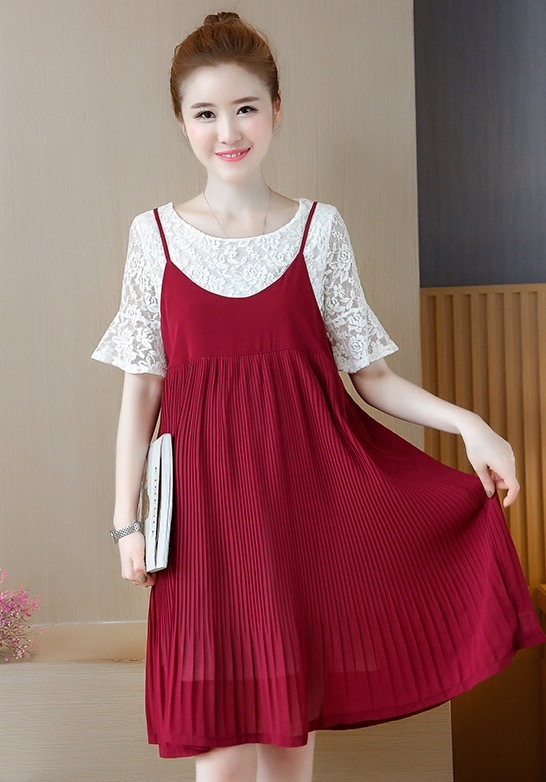 เอี๊ยมกระโปรงคลุมท้องยาว ผ้าชีฟองอัดพรีท มาพร้อมเสื้อลูกไม้น่ารักสีขาว M,L,XL,XXL