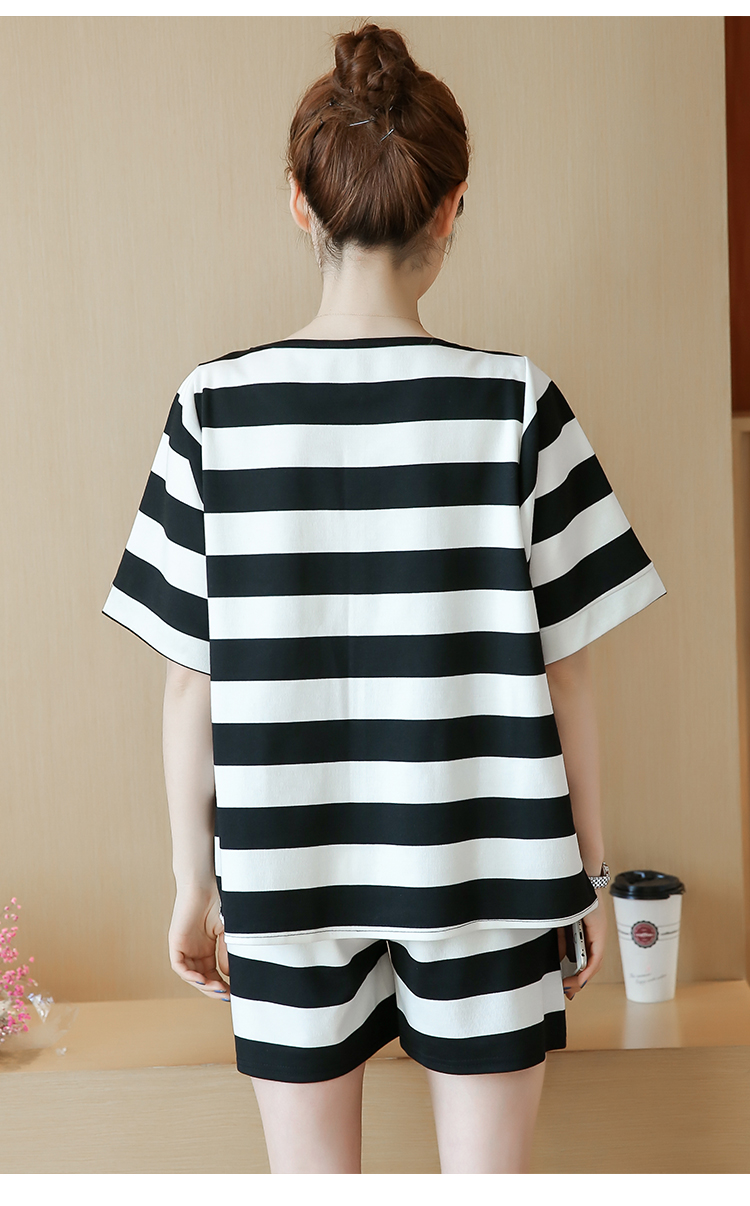 ชุดเสื้อ+กางเกงคนท้อง ลายทาง ผ้านิ่ม ประดับฟรุ้งฟริ้ง กางเกงมีสายปรับขนาดภรรภ์ M,L,XL,XXL