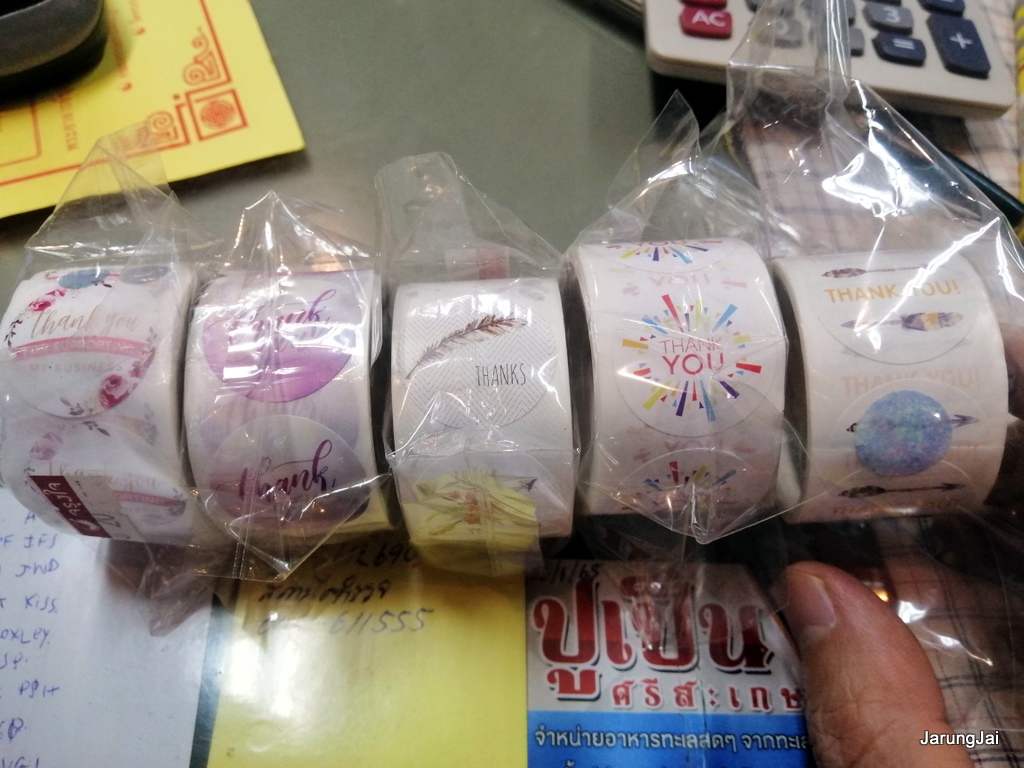 สติ๊กเกอร์ขอบคุณ ขนาดเล็ก จำนวน 100 ดวง thank you sticker คละลาย