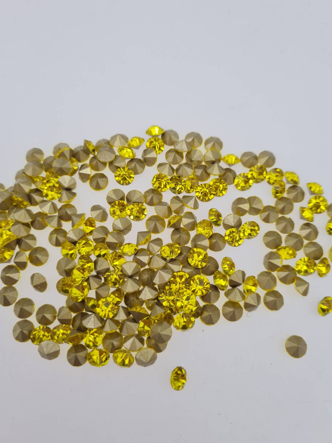 เพชรคริสตัลก้นแหลมขนาด 6.5มิลลิเมตร (SS30) เพชรคริสตัลสำหรับงานเครื่องประดับ Crystal