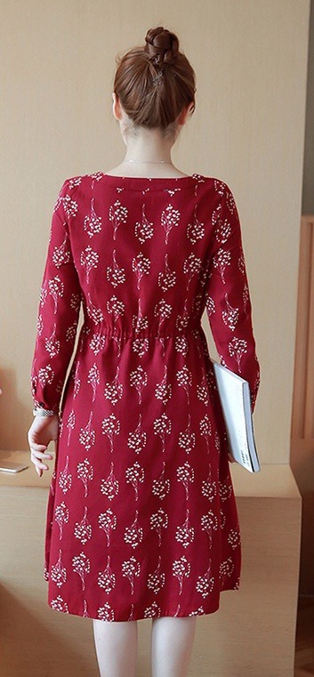 ชุดคลุมท้องน่ารัก แขนยาว ลายช่อดอกไม้ สีแดง ผ้านิ่ม เนื้อดี มีกระเป๋าาข้าง M,L,XL,XXL