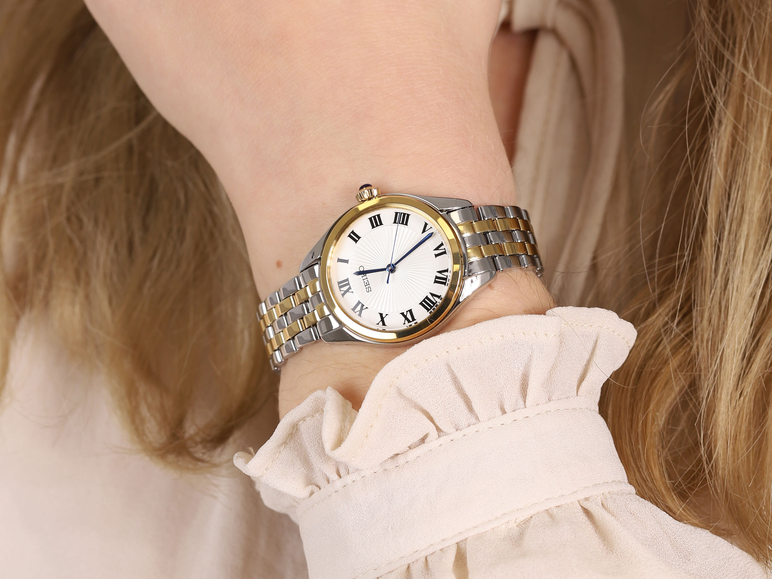 Seiko SUR330P1 นาฬิกาผู้หญิง Quartz Women's Watch