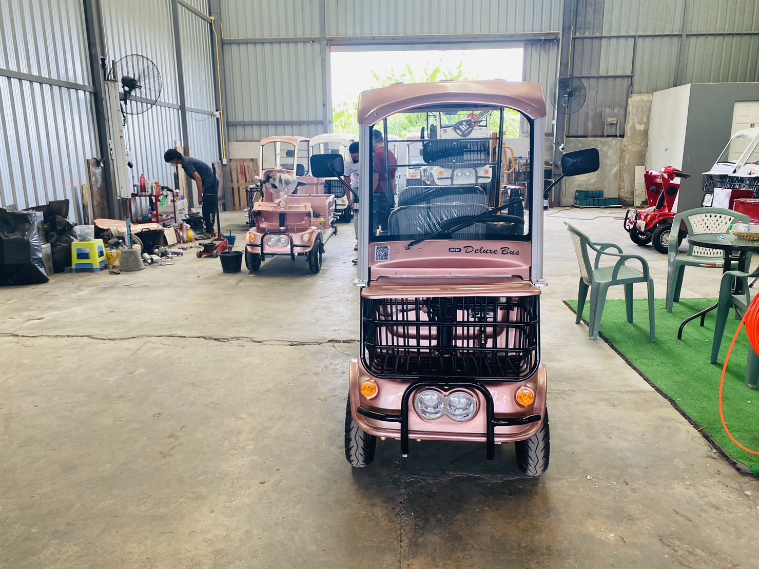 รถกอล์ฟไฟฟ้า 4 ล้อ 4 ที่นั่ง รุ่น M-04 ขับแบบพวงมาลัย