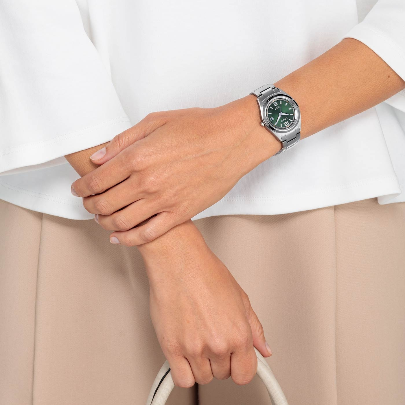 Citizen FE6151-82X นาฬิกาผู้หญิง Eco-Drive Super Titanium Women's Watch