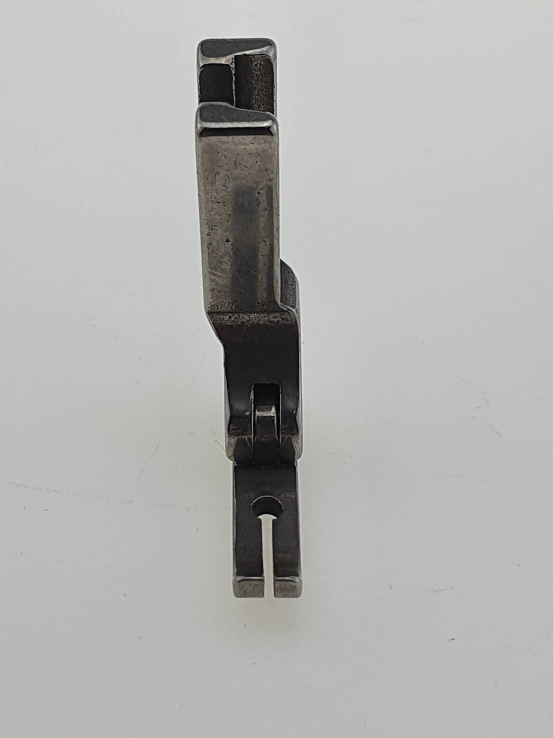 ตีนผีตะเกียบ P363 สำหรับเย็บผ้าในที่แคบ ตีนเล็กใช้งานง่าย วัสดุแข็งแรง ทนทาน