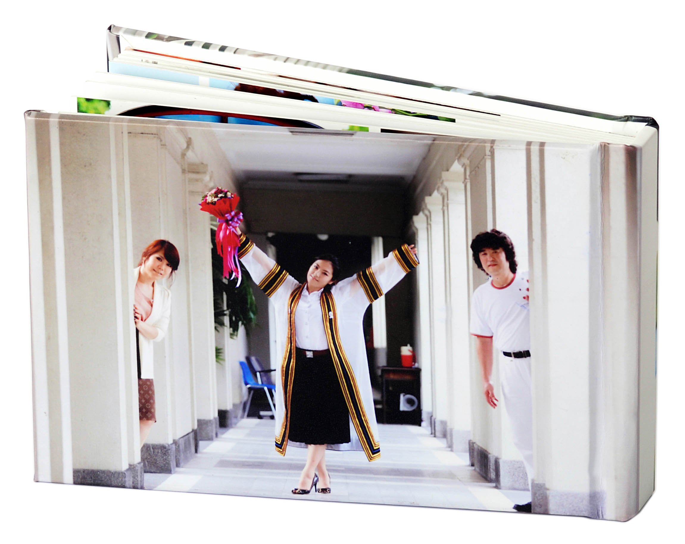ของขวัญวันรับปริญญา PhotoBook ขนาด 4x6 นิ้ว แนวนอน 20หน้า ปกแข็งพิเศษ เคลือบร้อน
