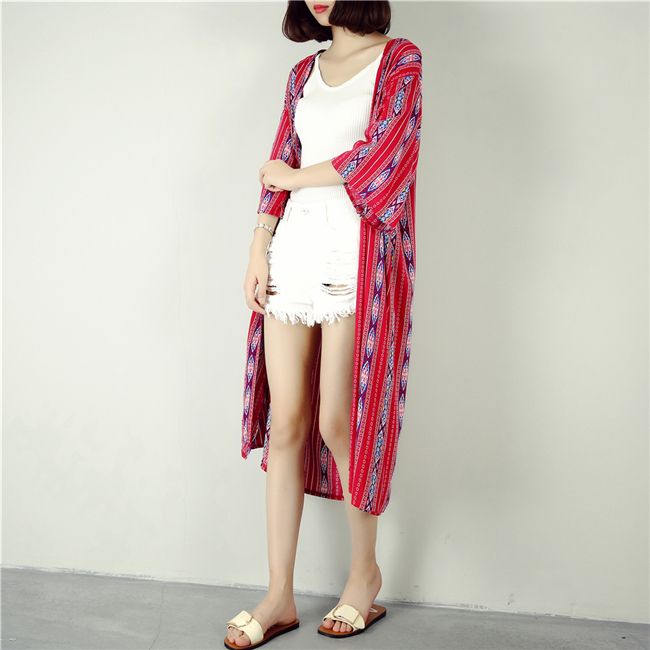 เสื้อคลุมแฟชั่น พร้อมส่ง : เสื้อคลุมสีแดงแต่งลายสีสันสดใส แบบสวยมากจ้า