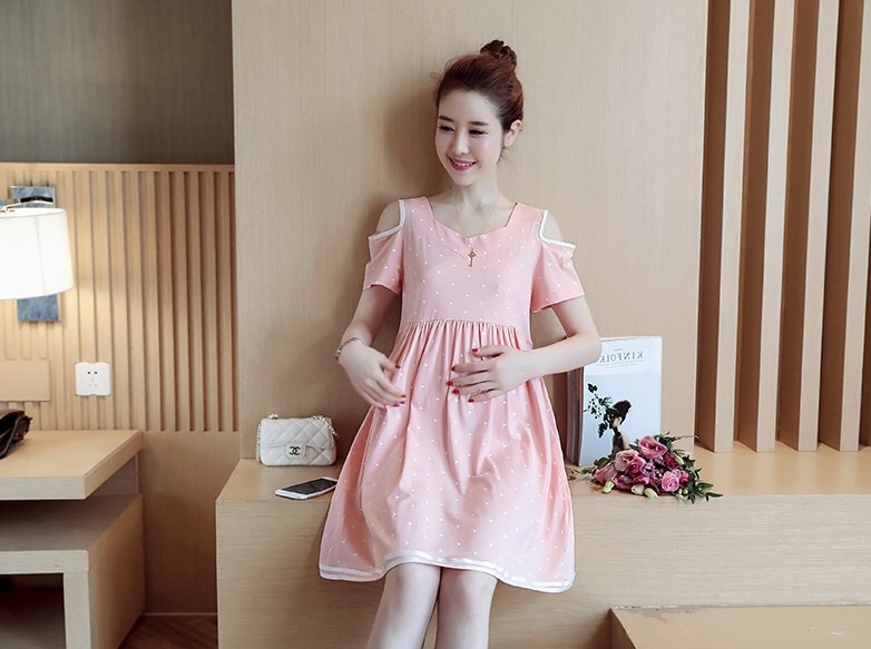 เดรสคนท้องเปิดไหล่ ชมพู ใส่สบายผ้าเย็น เนื้อละเอียด น่ารักมากค่ะ M,L,XL,XXL