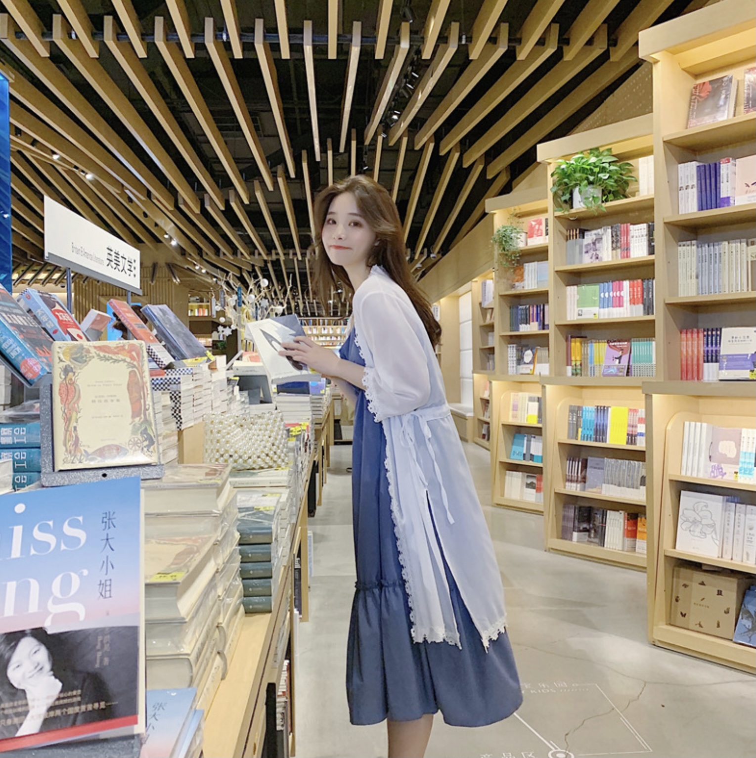 เดรสคลุมท้องแฟชั่น ผ้าชีฟอง สายเดี่ยว มาพร้อมเสื้อคลุมยาว ผ้าเนื้อนิ่ม น่ารักมาก M L XL XXL