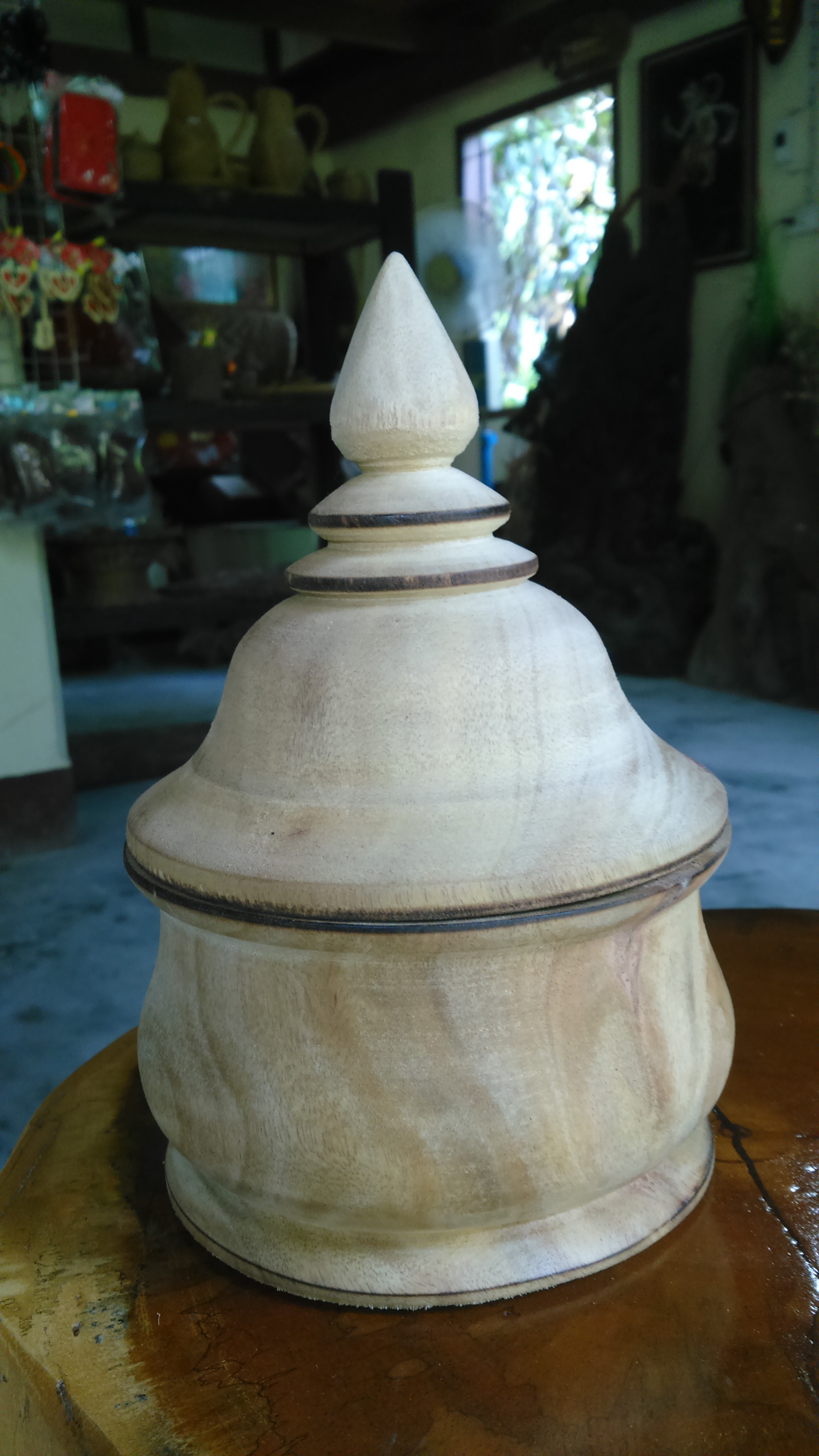 ถ้วย ทรงเบญจรงค์ ไม้เทพทาโร