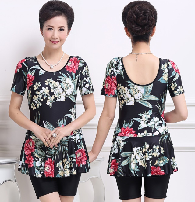 ชุดว่ายน้ำคนอ้วน พร้อมส่ง :ชุดว่ายน้ำไซส์ใหญ่สีดำแต่งลายดอกไม้สีสวยสดใส .มีกางเกงขาสั้นใส่ด้านใน แบบเก๋สวยมากๆจ้า:รอบอก36-44นิ้ว เอว34-44นิ้ว สะโพก34-44นิ้ว