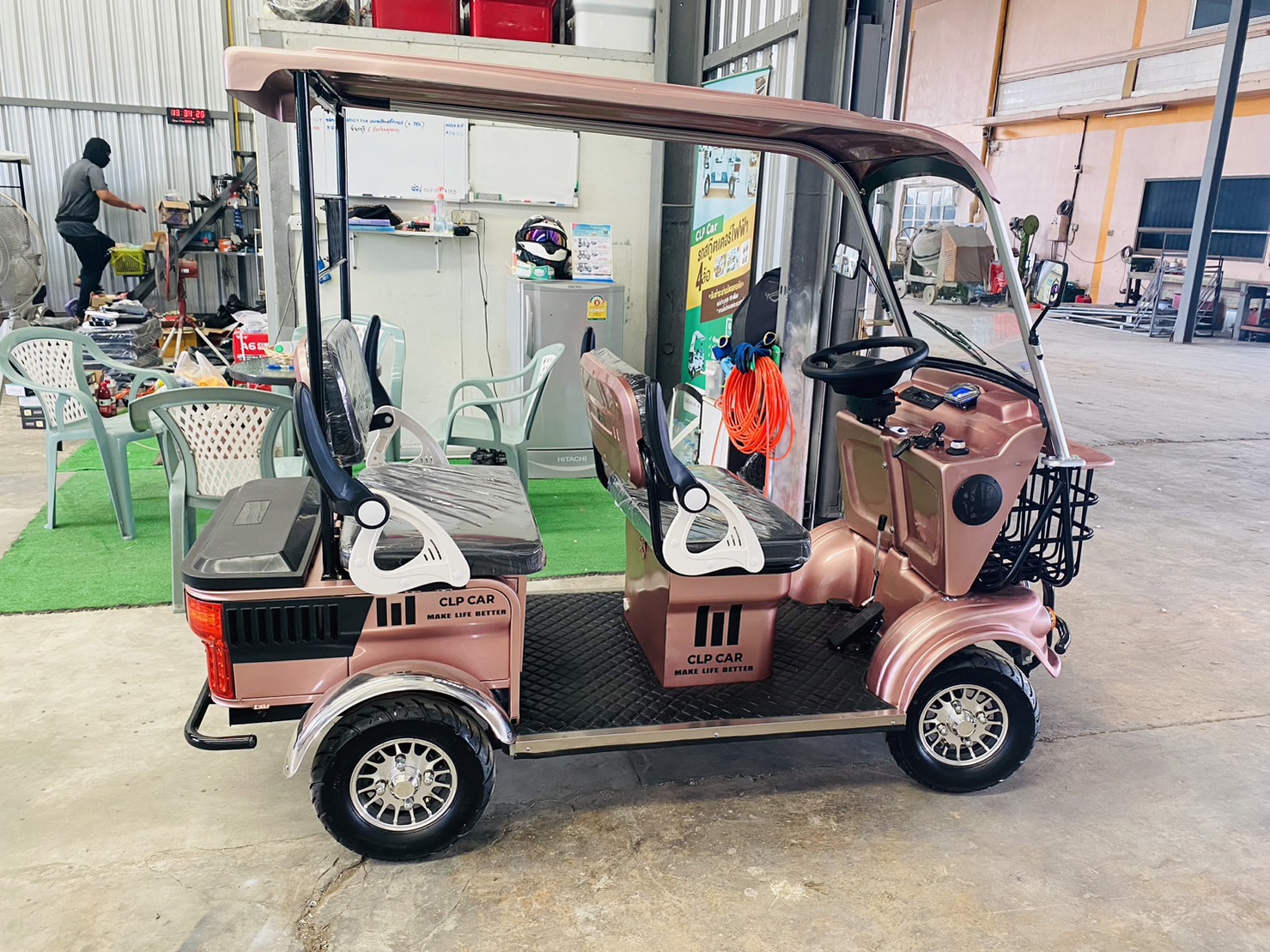 รถกอล์ฟไฟฟ้า 4 ล้อ 4 ที่นั่ง รุ่น M-04 ขับแบบพวงมาลัย