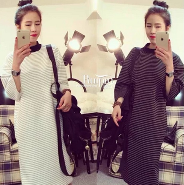 ชุดเดรสแฟชั่นพร้อมส่ง : เดรสสีขาวแฟชั่น แต่งลายทางขาวดำ น่ารัก น่ารักจ้า