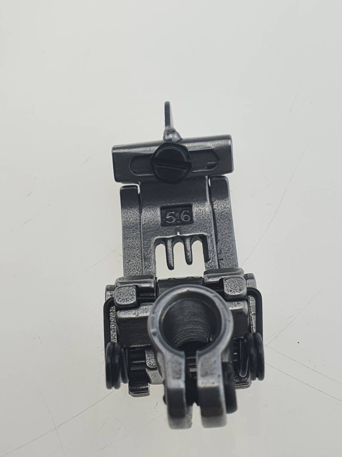 ชุดตีนผีจักรลา แป้นฟัน สำหรับจักรลาอุตสาหกรรม ระยะเข็ม 5.4 มิลลิเมตร