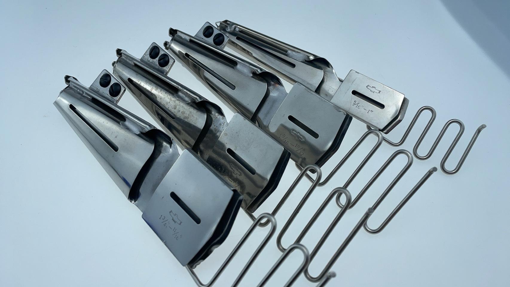 ซอกกุ้นจักรลาอุตสาหกรรมซองกุ๊นติดตั้งง่ายไม่ต้องเปลี่ยนตีนผีและไม่ต้องเปลี่ยนฟันของจักรแต่อย่างไรอมขอบบนปล่อบล่าง(ลากุ้น)