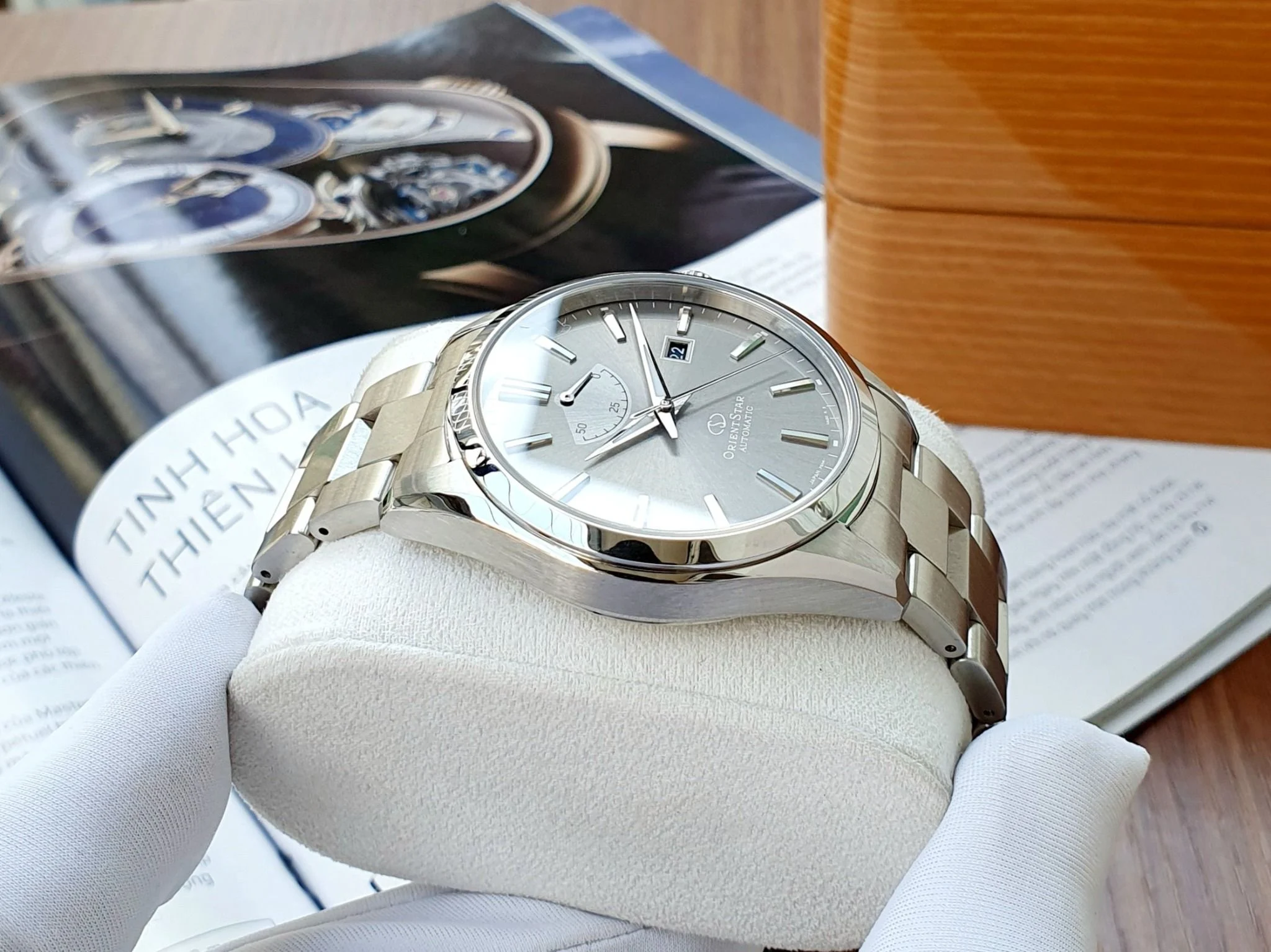 Orient RE-AU0404N00B นาฬิกาผู้ชาย Orient Star Automatic Made in Japan Men's Watch