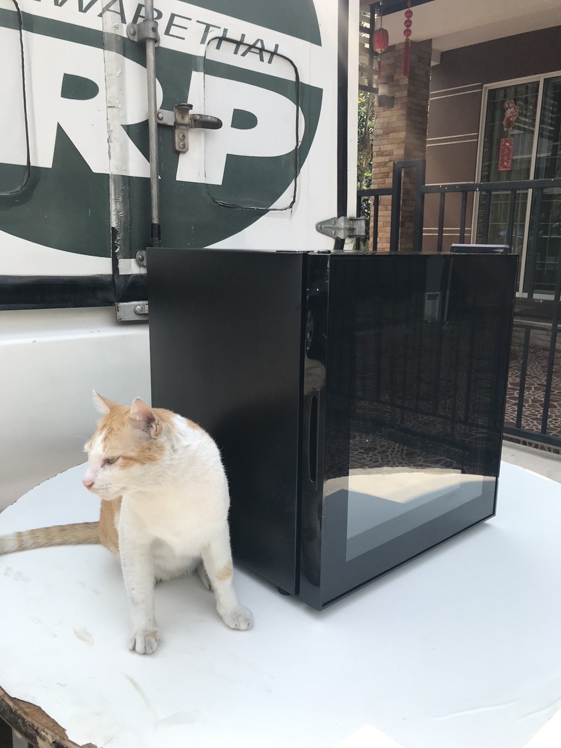 ตู้แช่น้ำในห้องพัก โรงแรม ตู้เย็นเล็ก ตู้เย็นโรงแรม นิบาร์ โรงแรม ประตูกระจกใส Mini Bar Hotel Mini Bar Glass Door